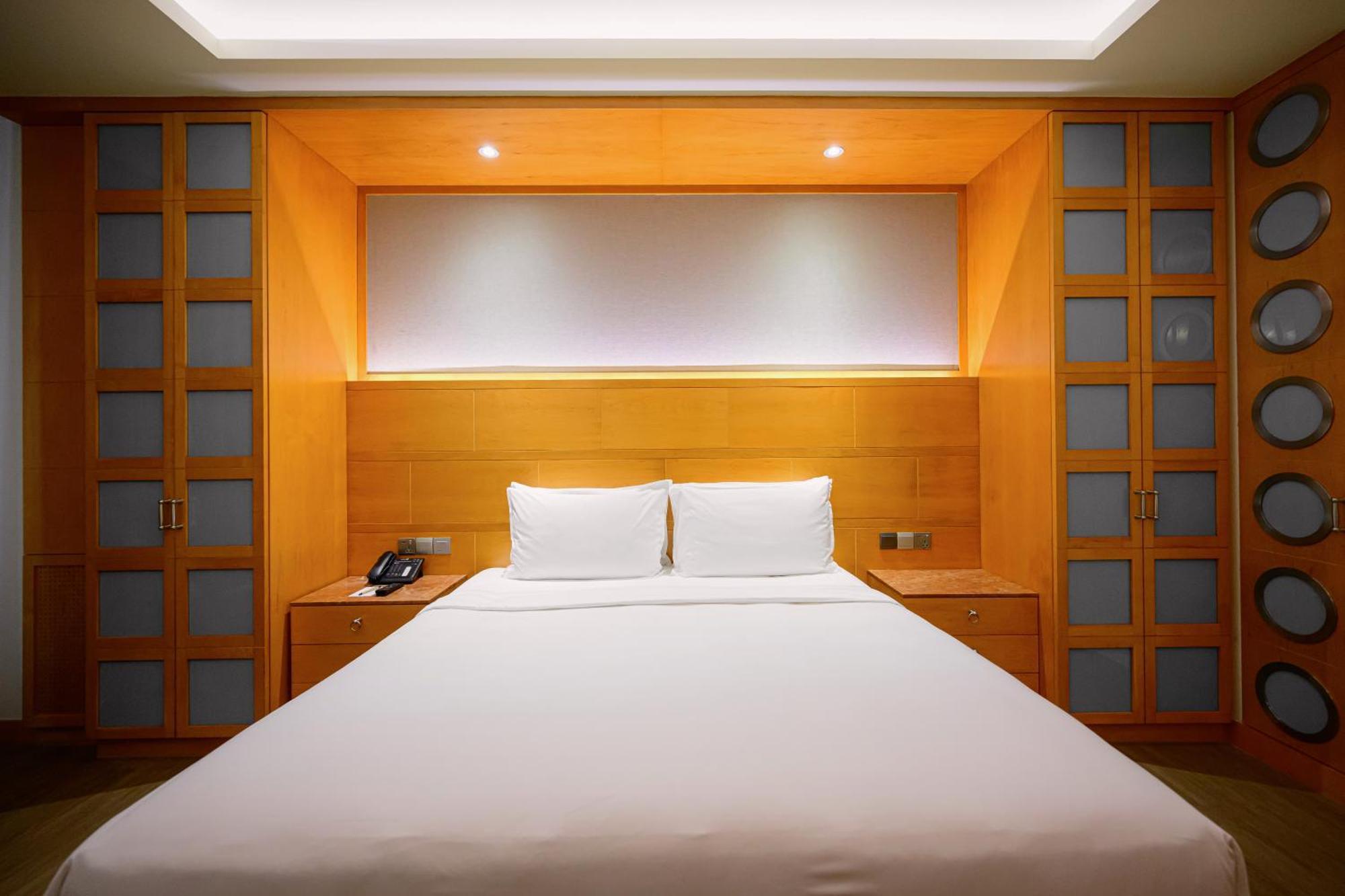 Resorts World Sentosa - Hotel Michael Сингапур Экстерьер фото